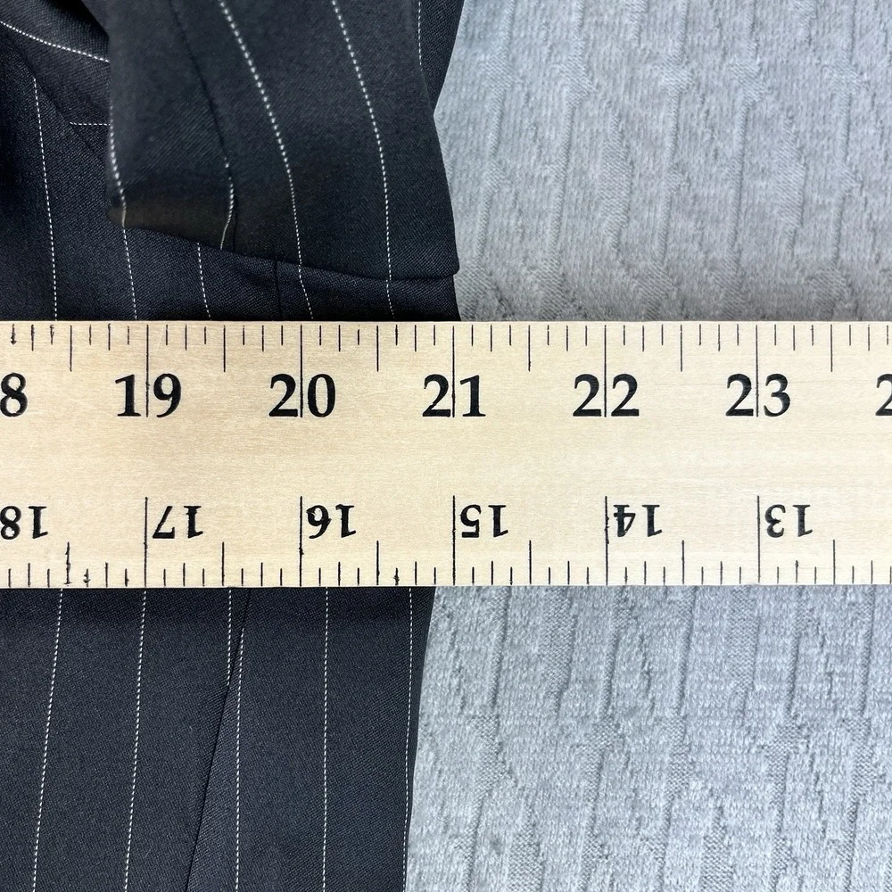 Hugo boss stretch Men (42R) made in USA black pinstripe formal business‎ blazer